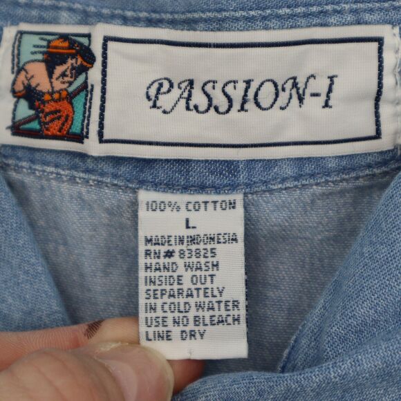 Passion-I Shirt Womens L Blue Denim Button Front Floral Embroidered Pocket - Picture 2 of 16